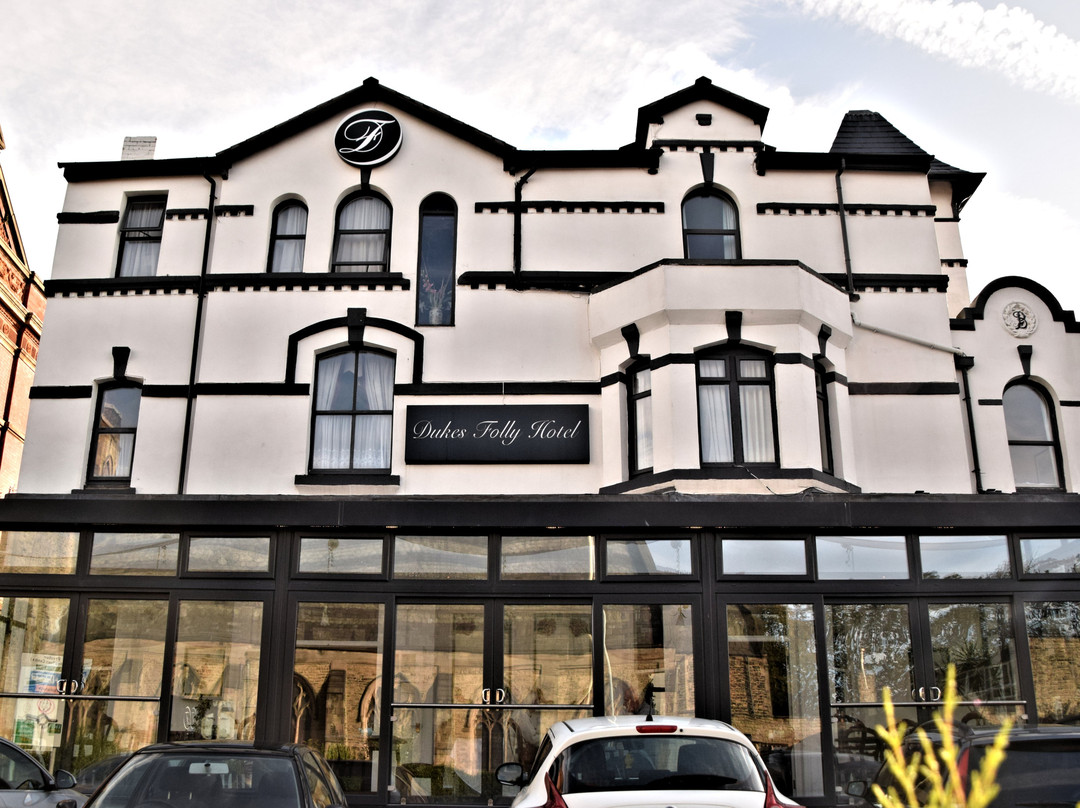Dukes Folly Hotel主图