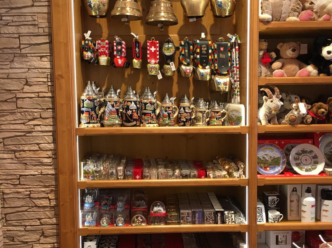 EdelWeiss Shop-因特拉肯必去景点