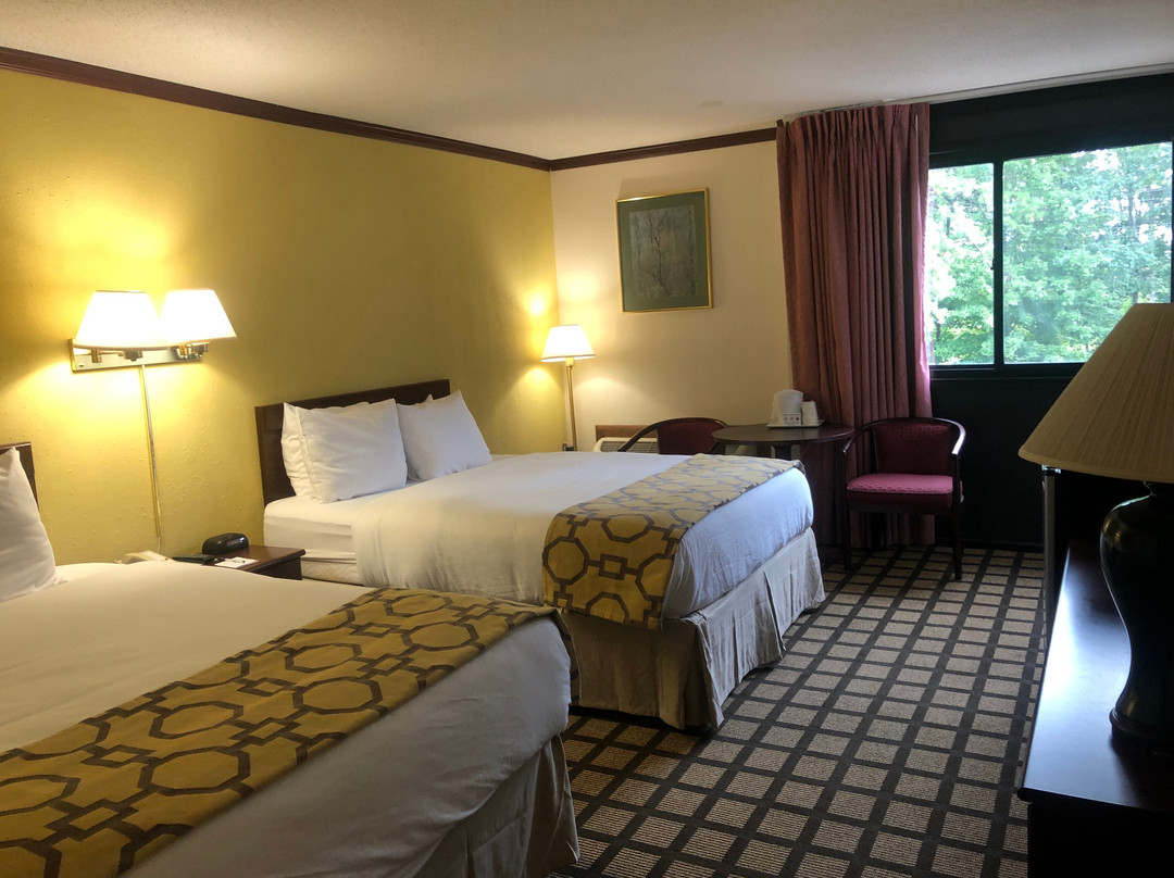 Baymont Inn & Suites Queensbury / Lake George主图