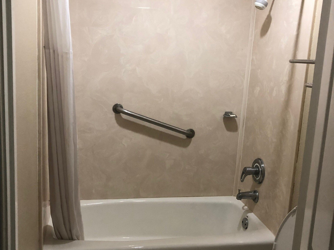 亨茨维尔戴斯旅馆及套房酒店主图