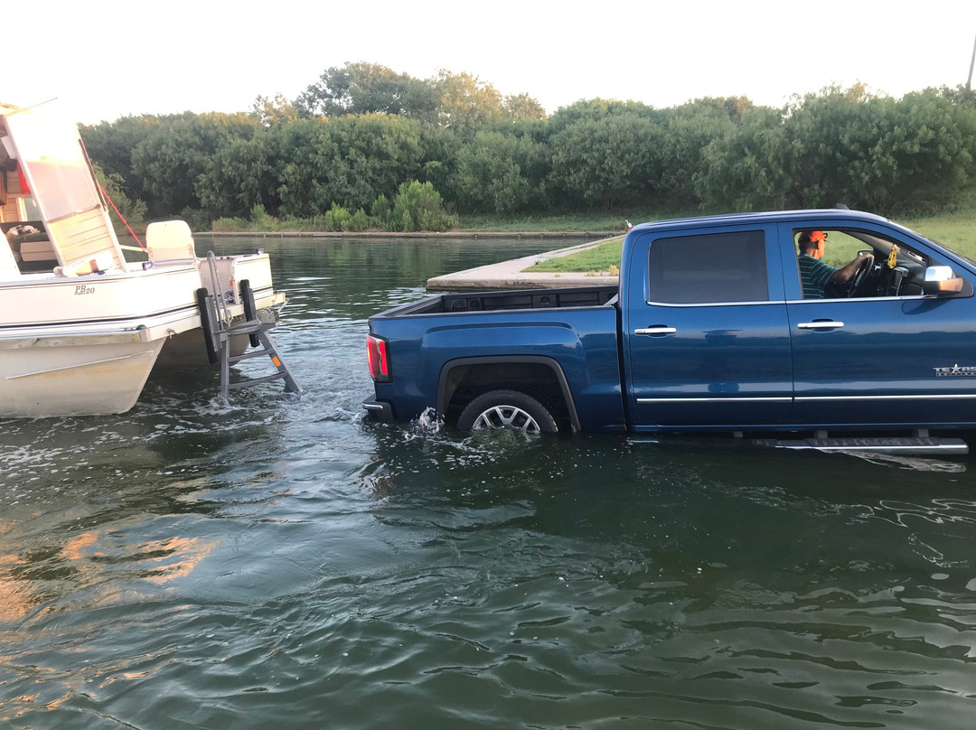 卡拉佛拉思湖-圣安东尼奥市必去景点