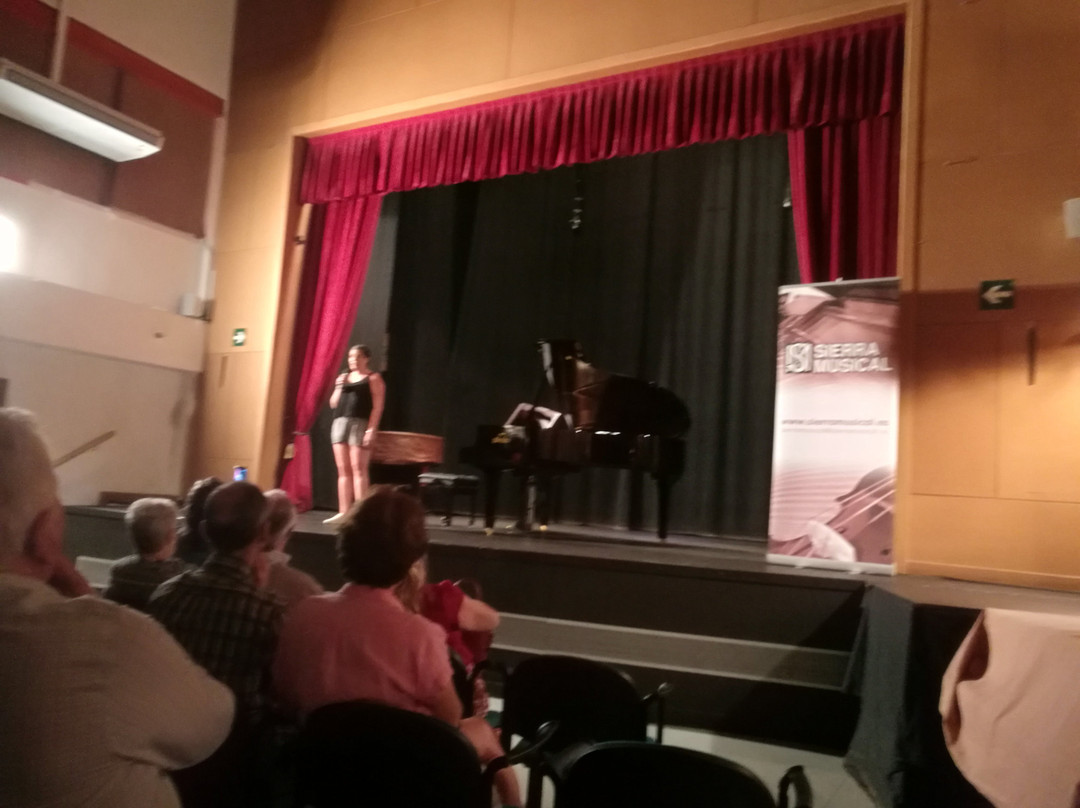 Auditorio de la Casa de la Cultura-Navacerrada必去景点