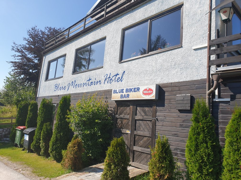 Blue Mountain Hotel主图