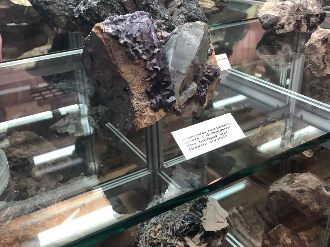 Museum of Precious and Decorative Stones-Khoroshiv必去景点