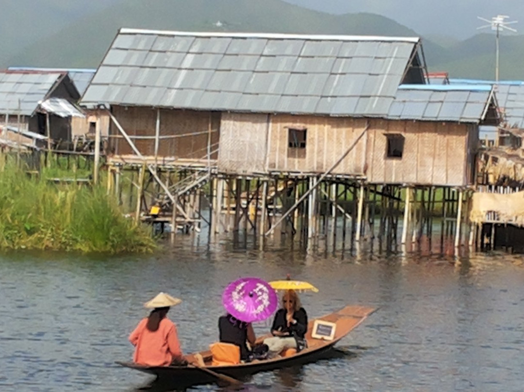 Inle Canoe Lady-Nampan必去景点
