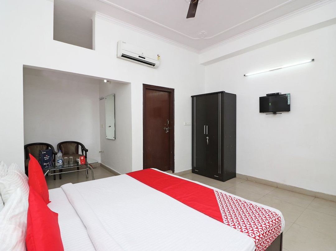 Hotel Virus Bistro and Kitchen主图