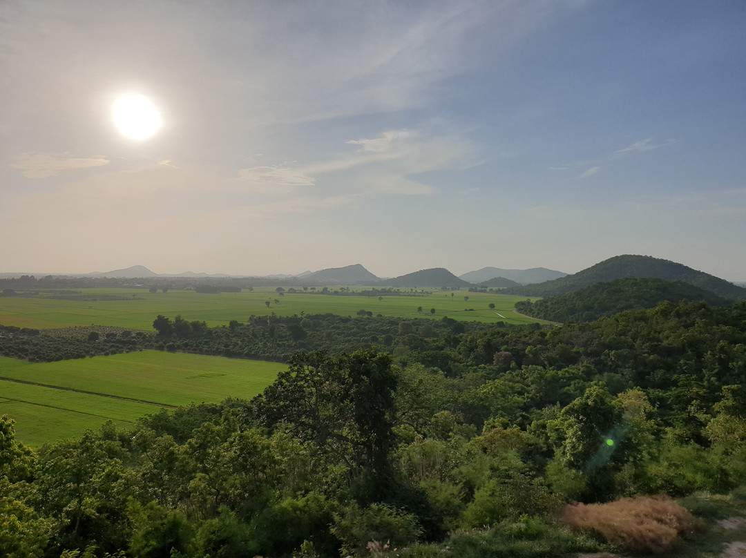 Wat Khao Nang Buat景点图片