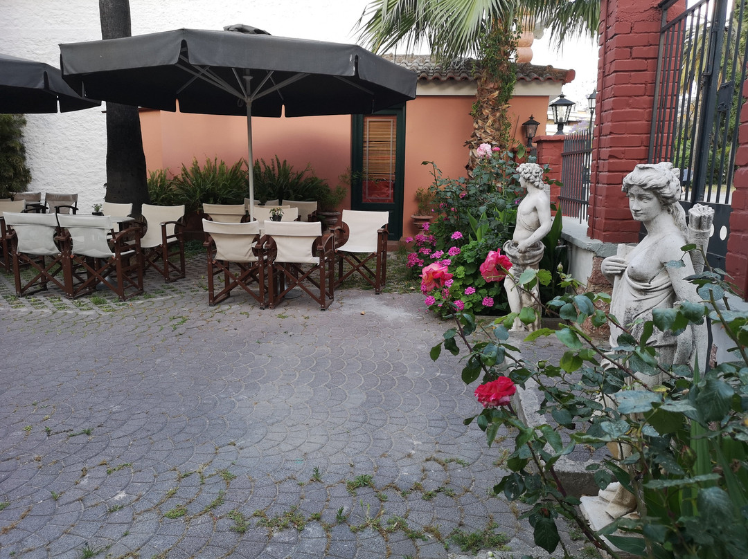 Nafsimedon Hotel主图