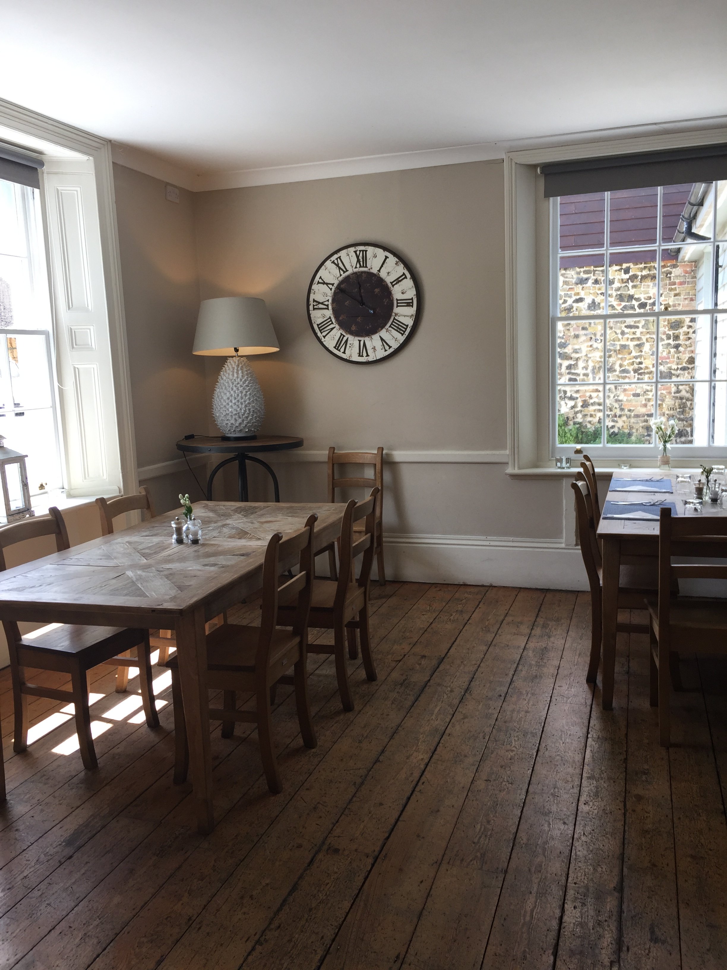 The Blue Pigeons-餐饮