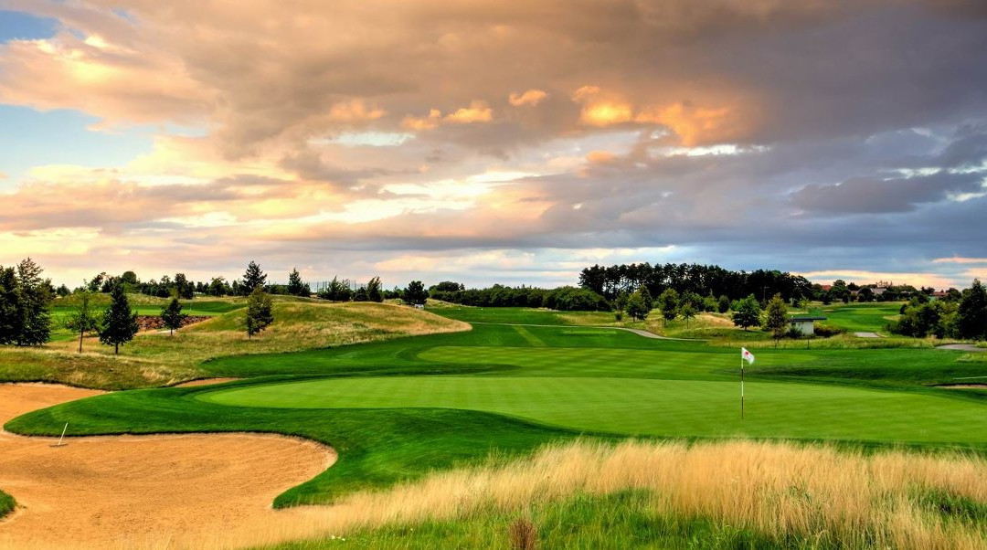 Albatross Golf Resort景点图片