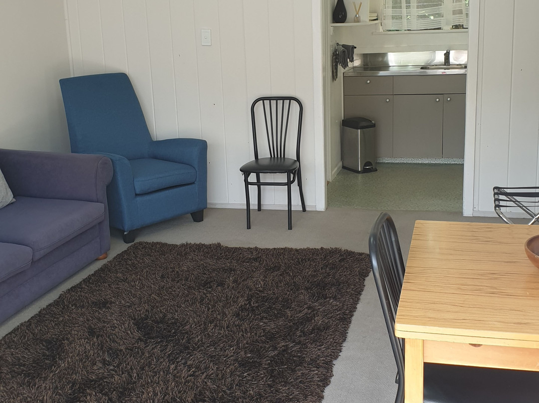 罗素汽车旅馆主图