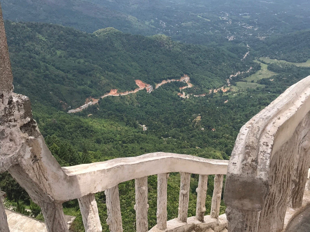 Ambuluwawa Tower景点图片