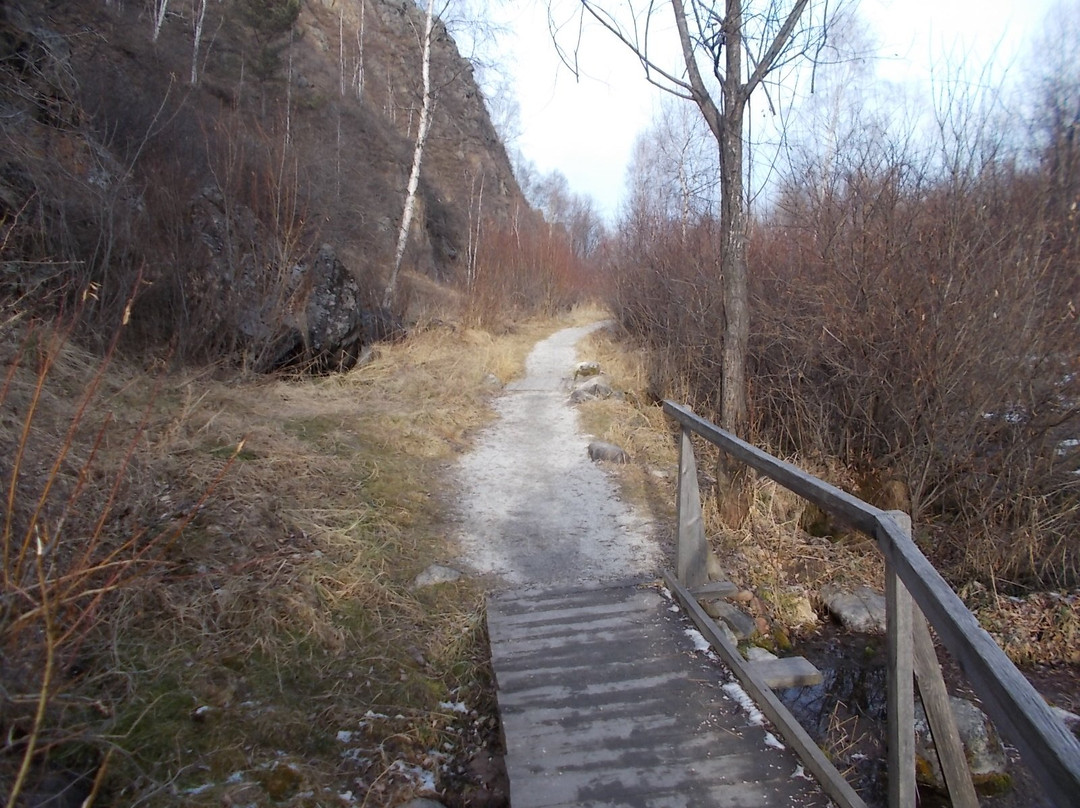 Waterfalls of River Podkomarnaya景点图片