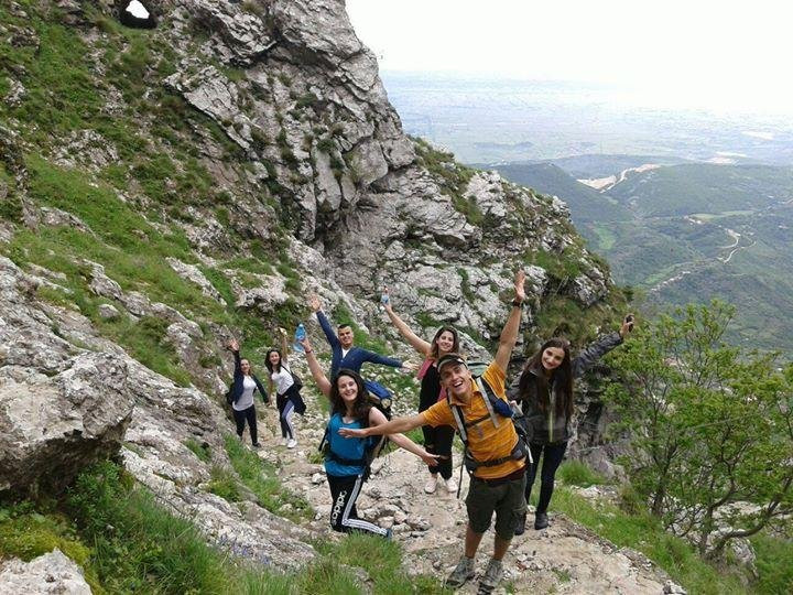 Exploringwithgysi-地拉那必去景点