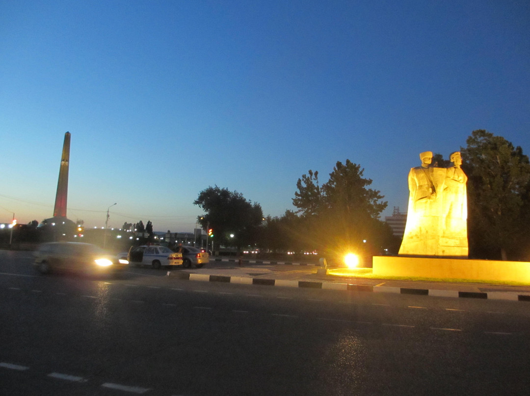 Monument to the Fighters of the Revolution N. Gikalo, A. Sheripov and G. Akhriev景点图片