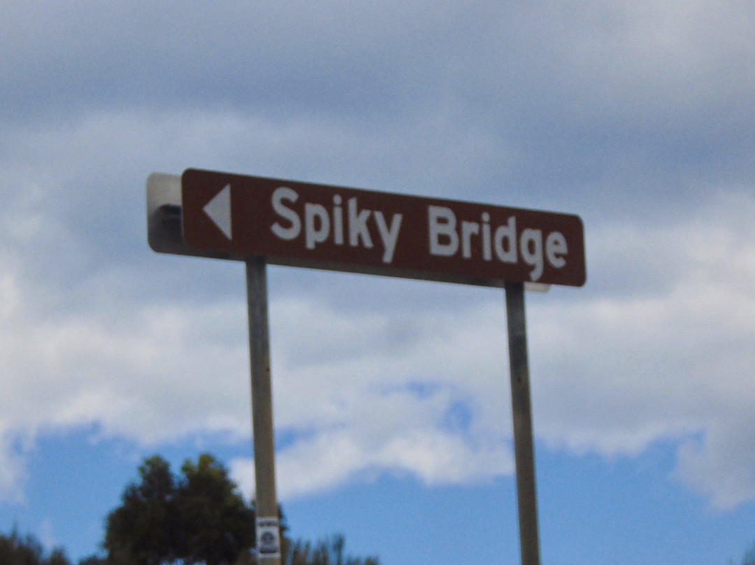 Spiky Bridge景点图片