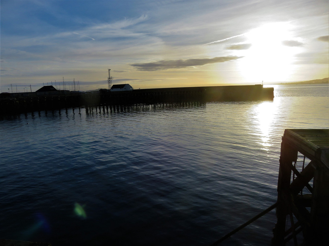 Burntisland Harbour景点图片