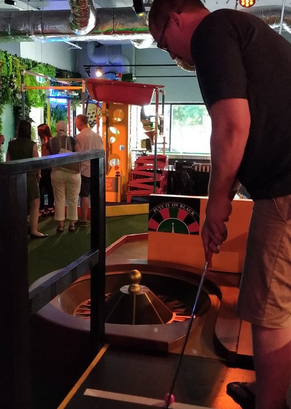 Holey Moley Golf Club Wollongong-卧龙岗市必去景点