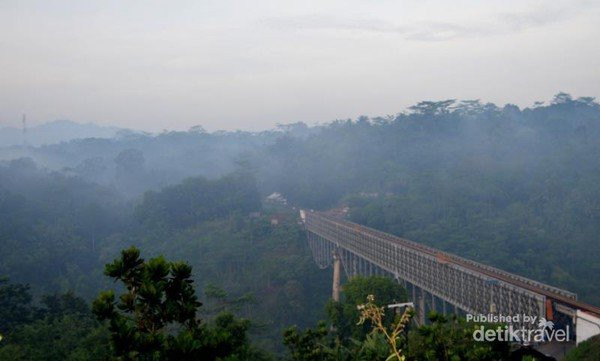 Cirahong Bridge景点图片