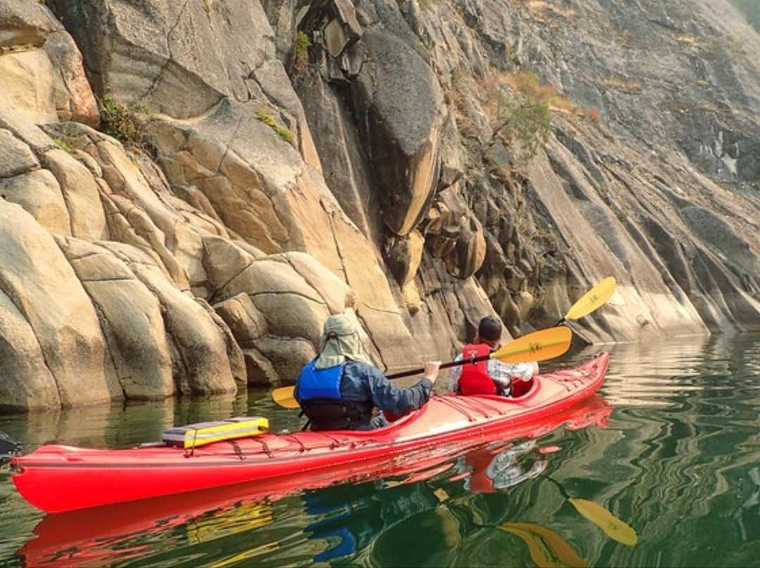 Kaslo Kayaking景点图片