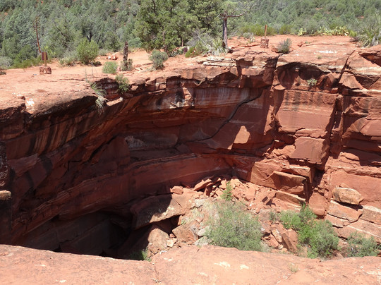 Devil's Kitchen Sinkhole-塞多纳必去景点