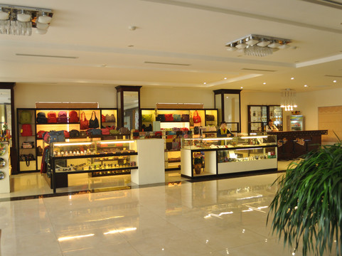 下龙湾黄金酒店主图