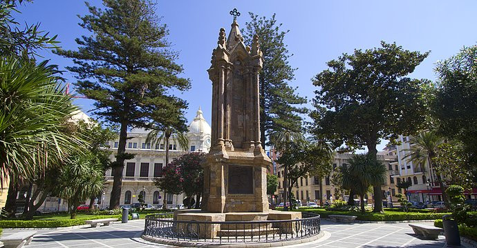 Plaza de Africa景点图片