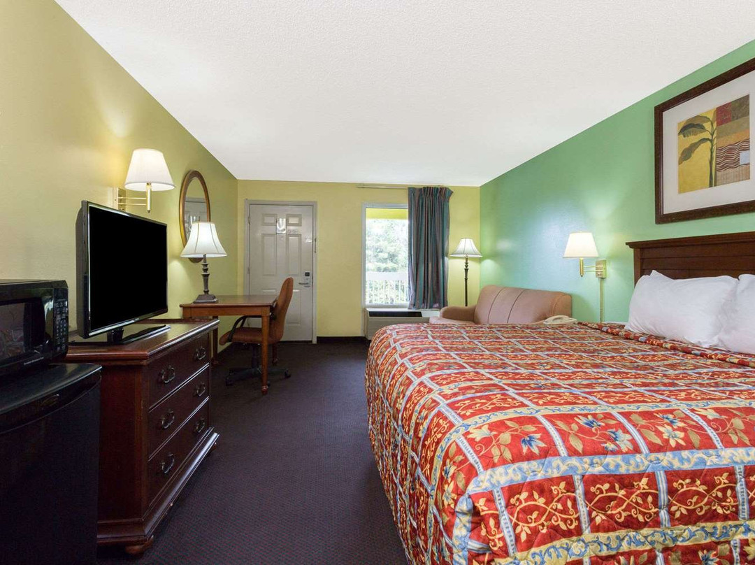 Days Inn by Wyndham Lamont/Monticello主图