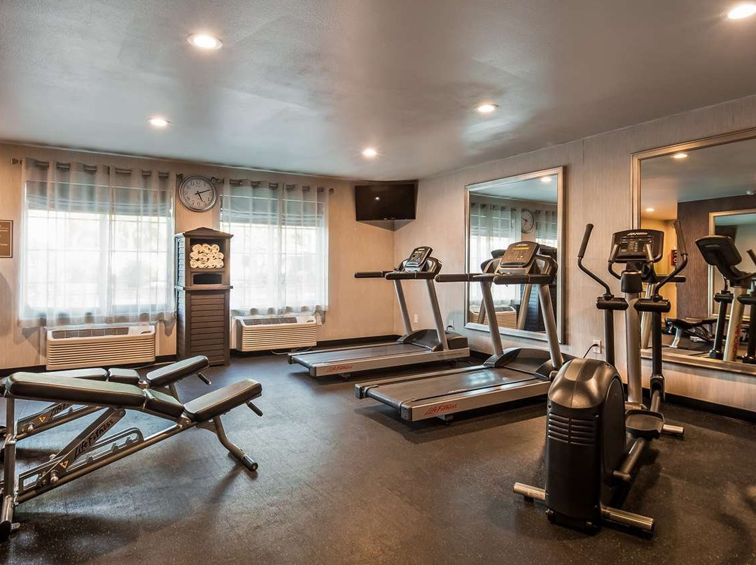 圣克拉拉华美达旅店主图