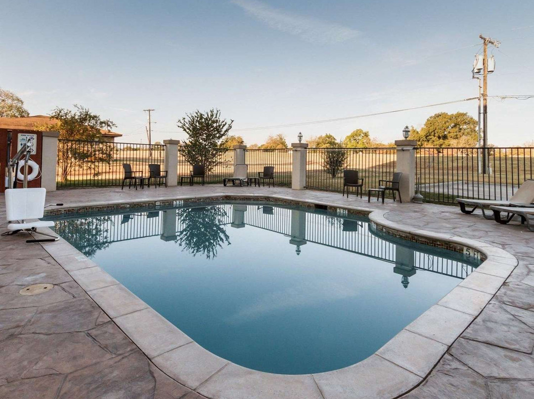 Quality Inn and Suites主图