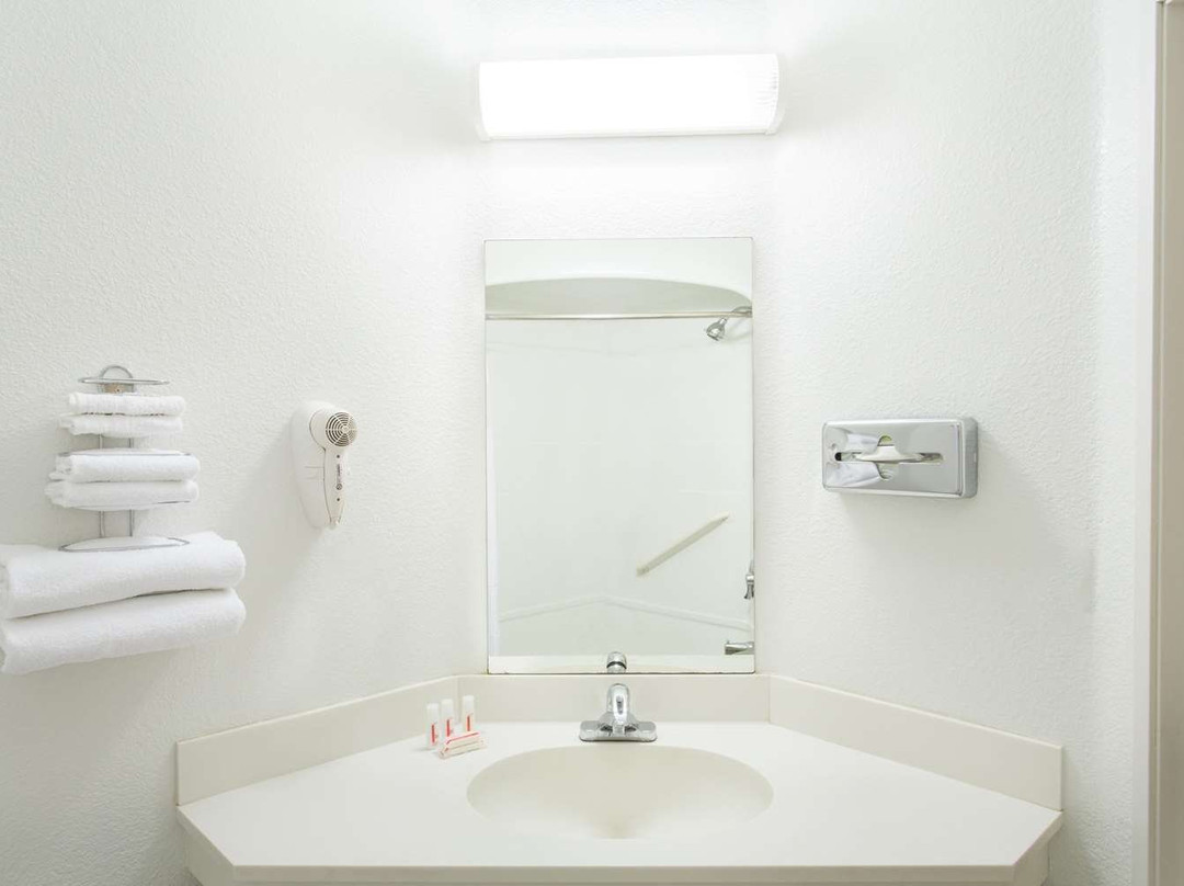 尤巴城旅程住宿酒店主图