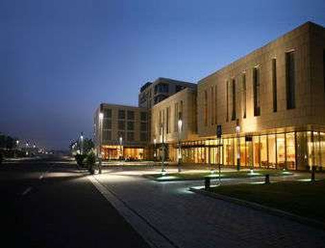 临港豪生大酒店主图