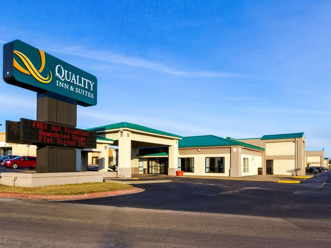 Quality Inn & Suites Moline – Quad Cities主图