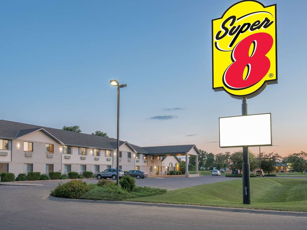 Wrangler Hotel主图