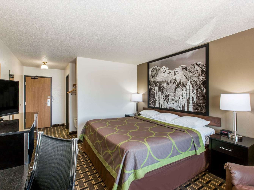 Super 8 by Wyndham Wayne主图