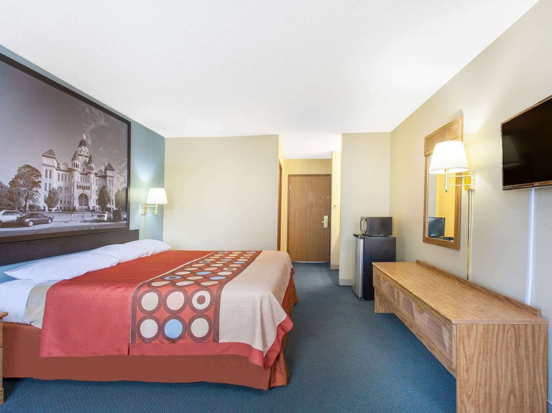 Super 8 by Wyndham Carthage主图