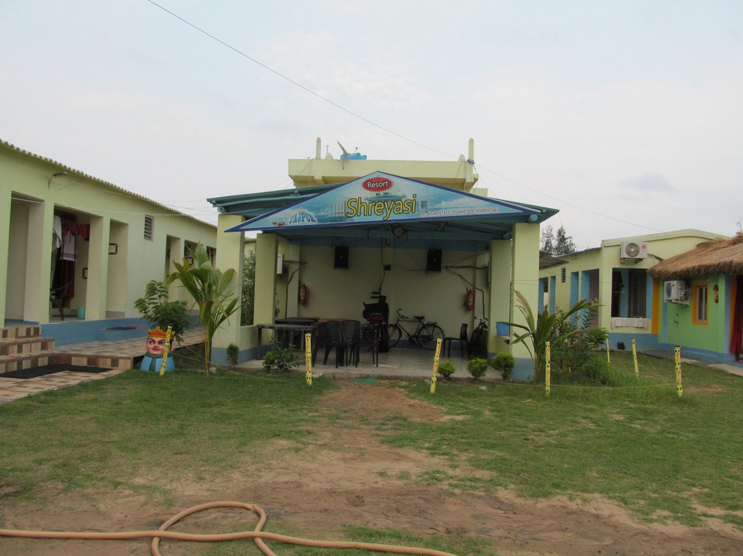 Shreyasi Hotel & Restaurant