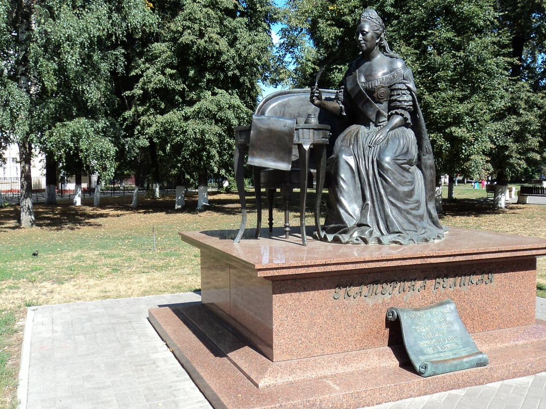 Monument to Catherine the Great-波多利斯克必去景点