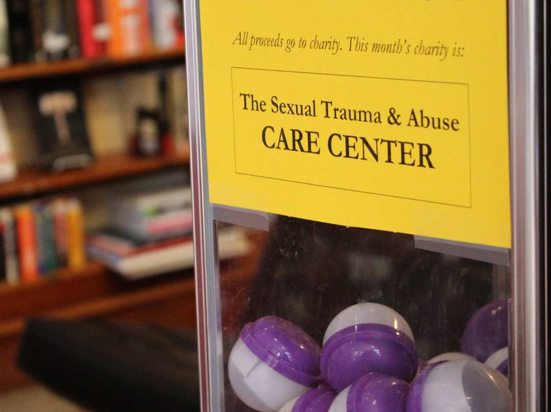 The Raven Book Store-劳伦斯必去景点