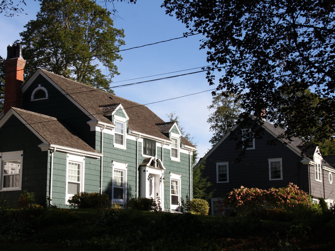 Brighton Beach Range Lighthouses-夏洛特镇必去景点