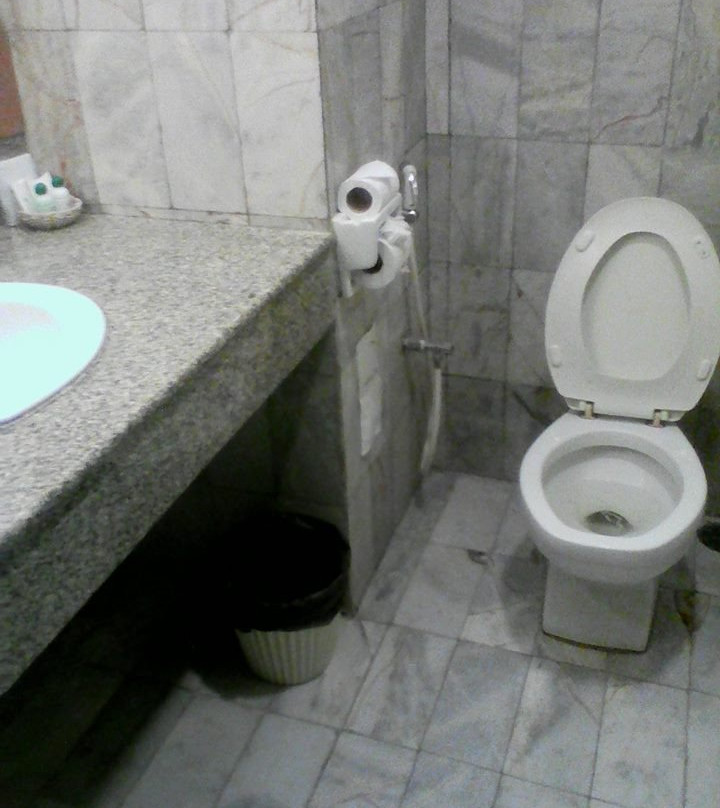 黄金城酒店主图