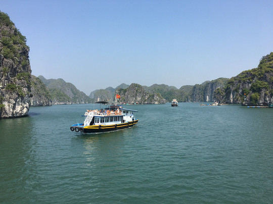 Full Moon Travel Asia-Cat Ba Town必去景点