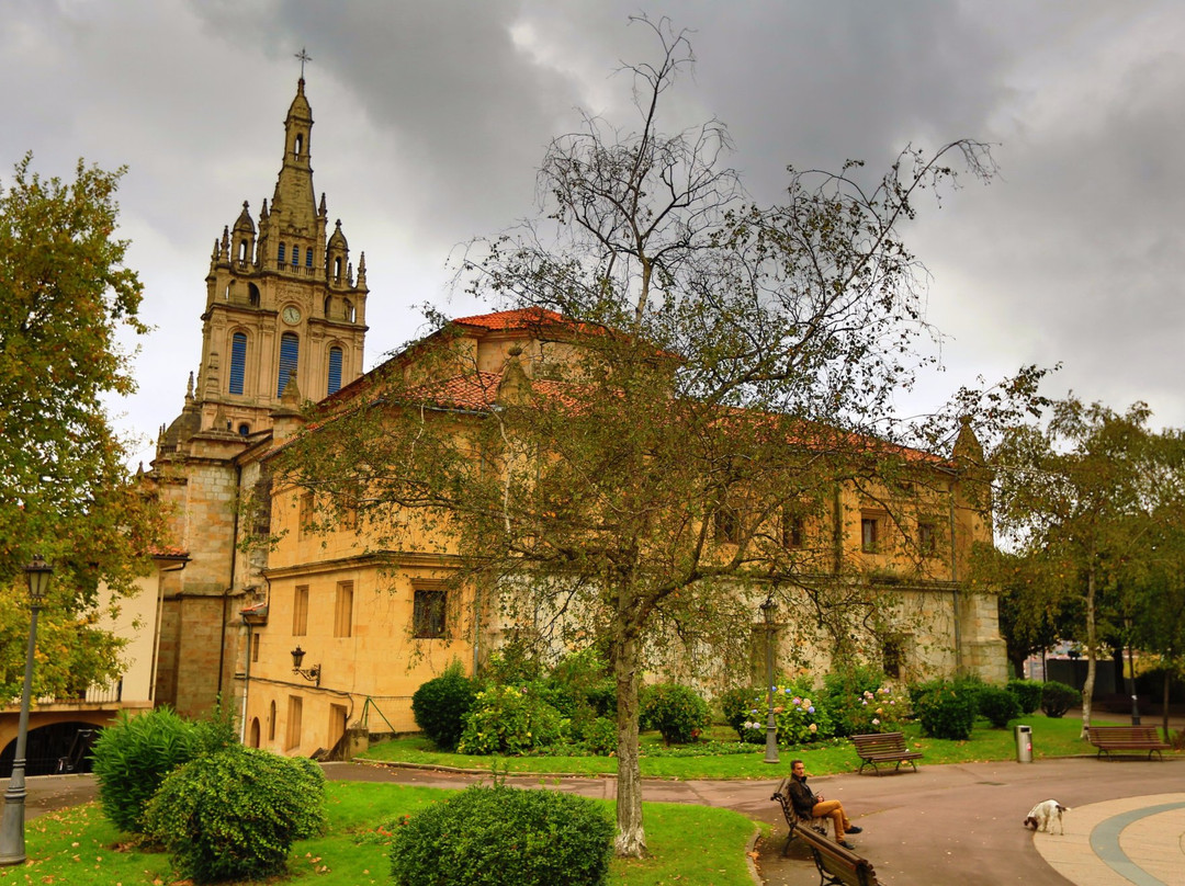 Basílica de Begoña景点图片