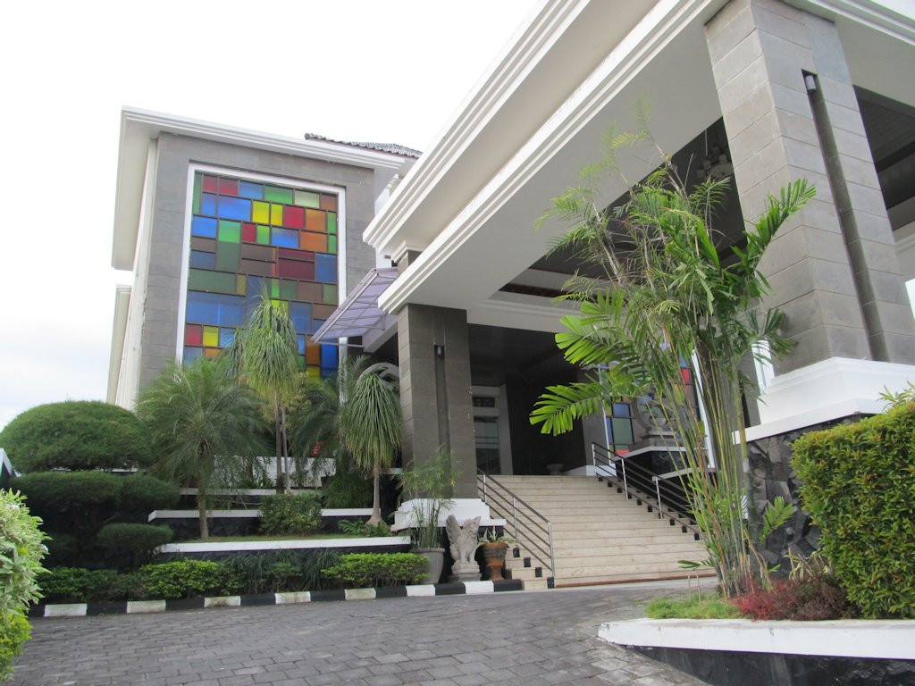 Gran Surya Hotel主图