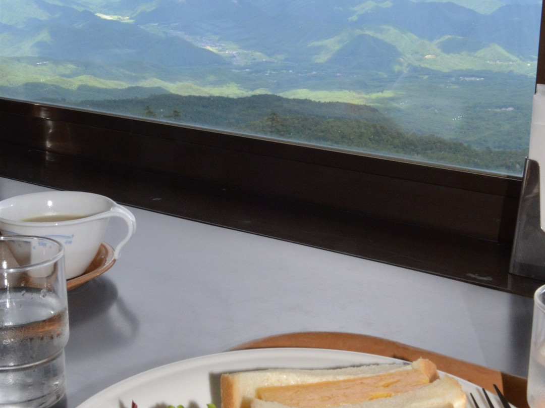 王泷村餐馆和美食-Sieben