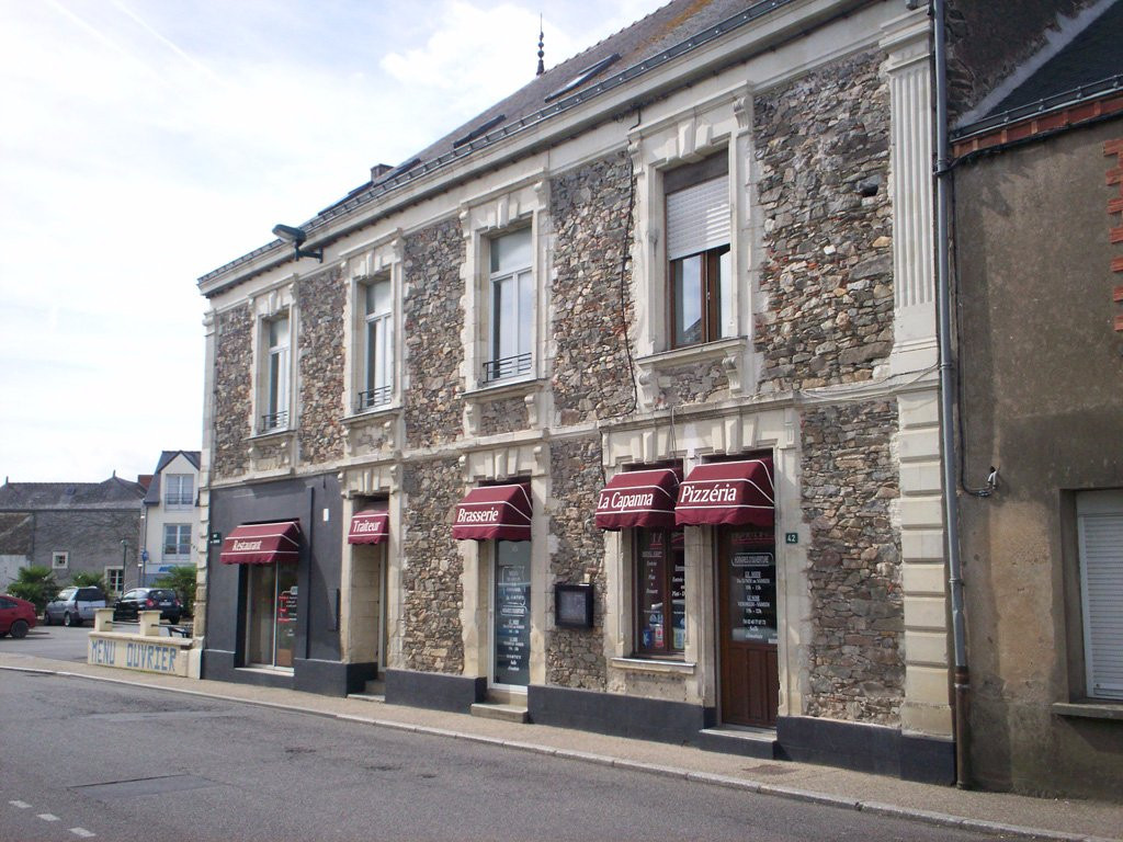 Saint-Mars-du-Desert餐馆和美食-Bistro La Capanna