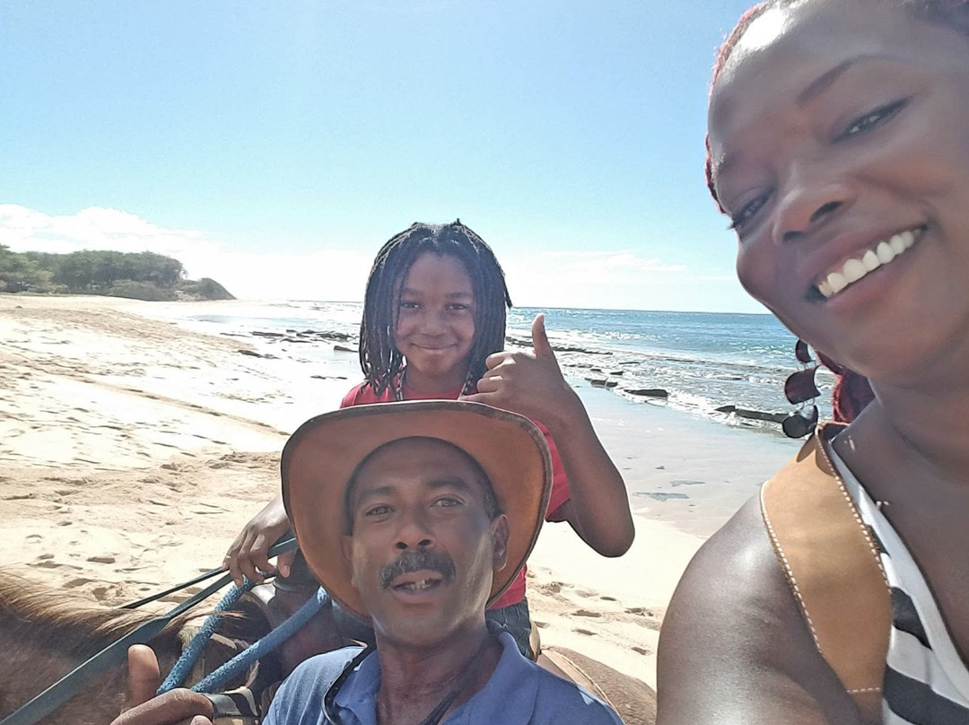 Makaha Valley Riding Stables-瓦胡岛必去景点