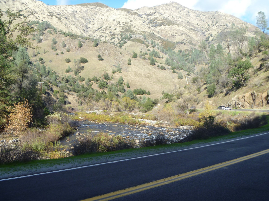Scenic Route Highway 49-奥克赫斯特必去景点