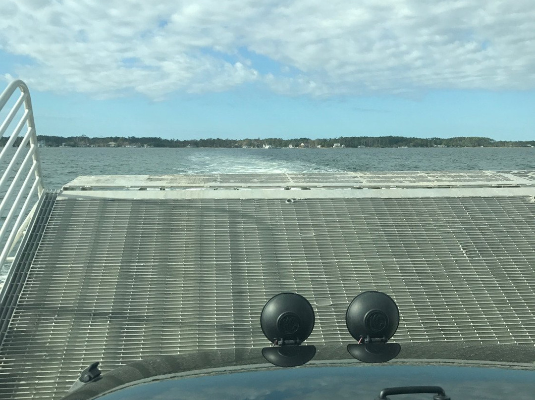 Cape Lookout Kayak Rentals景点图片