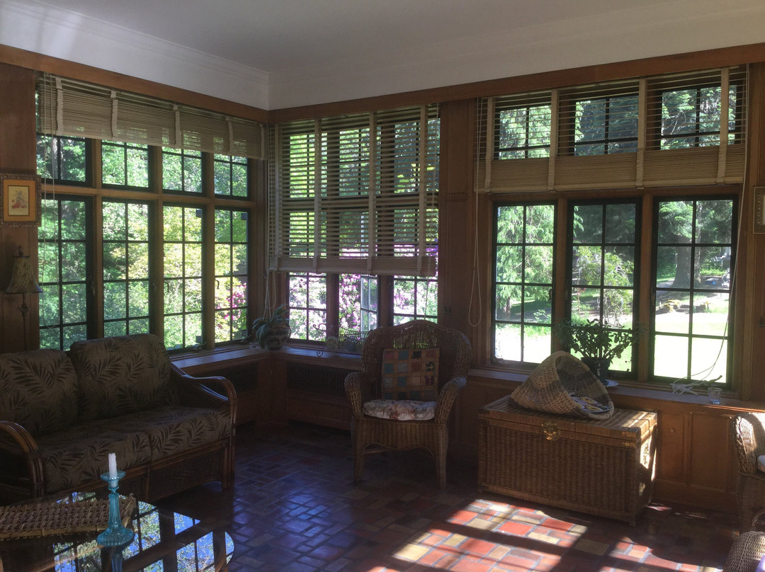 The Blaylock Mansion主图